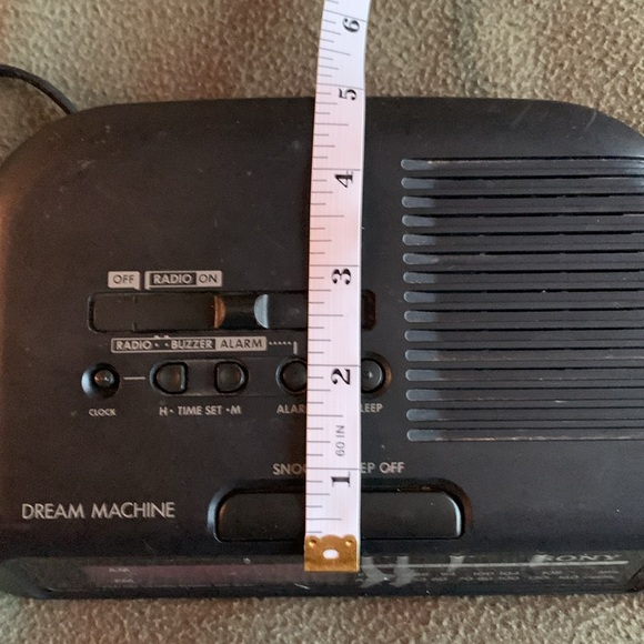 Sony Dream Machine alarm clock radio. - Picture 7 of 8